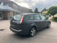 Gebraucht Ford Focus 2010 Grau Kombi