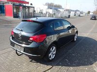 Gebraucht Opel Astra Active 120 PS (88 kW) 2013 Schwarz Limousine
