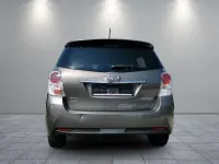 Gebraucht Toyota Verso Comfort 111 PS (81 kW) 2016 Grau Van / Kleinbus