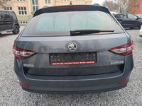 Gebraucht Skoda Superb Ambition 190 PS (139 kW) 2015 Grau Kombi