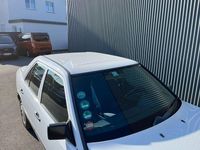 Gebraucht Mercedes E260 160 PS (117 kW) 1987 Weiß Limousine
