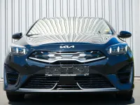 Używany Kia Ceed Vision 141 KM (103 kW) 2022 Czarny Hatchback