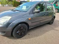 Gebraucht Ford Fiesta 69 PS (50 kW) 2005 Braun Kleinwagen
