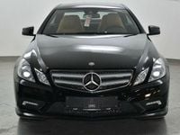 Gebraucht Mercedes E220 AMG 170 PS (125 kW) 2011 Schwarz Coupé