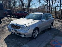 Gebraucht Mercedes E320 224 PS (164 kW) 2005 Grau Kombi