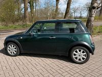 Usado Mini ONE 90 HP (66 kW) 2002 Verde Citadino