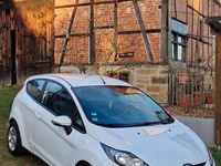 Gebraucht Ford Fiesta 97 PS (71 kW) 2009 Weiß Kleinwagen