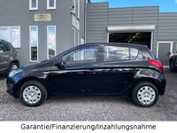 Gebraucht Hyundai i20 86 PS (63 kW) 2013 Schwarz Kleinwagen