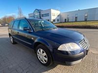 Gebraucht VW Passat 115 PS (84 kW) 2001 Blau Kombi