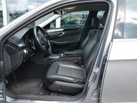 Gebraucht Mercedes E200 Avantgarde 184 PS (135 kW) 2011 Palladiumsilber Limousine