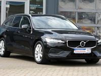 Gebraucht Volvo V60 Momentum 150 PS (110 kW) 2019 Schwarz Kombi