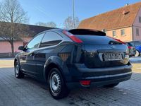 Gebraucht Ford Focus Trend 145 PS (106 kW) 2005 Pantherschwarz Limousine