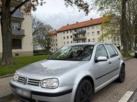 Gebraucht VW Golf IV 2002 Grau Limousine