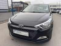 Gebraucht Hyundai i20 GO! 75 PS (55 kW) 2017 Schwarz Limousine