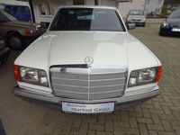 Usata Mercedes S280 156 CV (114 kW) 1983 Bianco Berlina
