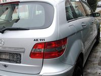 Gebraucht Mercedes B180 109 PS (80 kW) 2006 Silber Van / Kleinbus