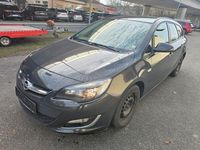 Gebraucht Opel Astra Edition 110 PS (80 kW) 2013 Grau Kombi