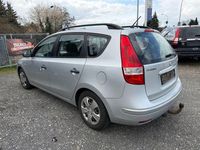 Gebraucht Hyundai i30 Edition 109 PS (80 kW) 2010 Silber Kombi