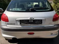 Gebraucht Peugeot 206 60 PS (44 kW) 2002 Silber Kleinwagen
