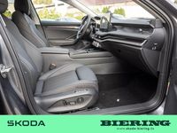 Neu Skoda Superb LAURIN & KLEMENT 193 PS (141 kW) 2025 Grau Kombi