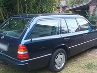 Gebraucht Mercedes E250 113 PS (83 kW) 1995 Blau Kombi