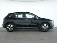 Gebraucht Mercedes GLA200 Progressive 163 PS (119 kW) 2025 Nachtschwarz SUV