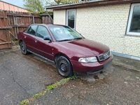 Usata Audi A4 105 CV (77 kW) 1995 Andere farben Berlina