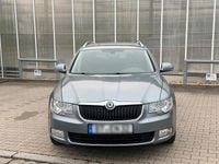 Gebraucht Skoda Superb 170 PS (125 kW) 2011 Grau Kombi