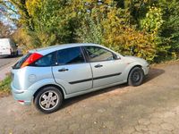 Second-hand Ford Focus 131 CP (96 kW) 2003 Albastru Berlinǎ