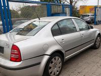 Gebraucht Skoda Superb 150 PS (110 kW) 2003 Silber Limousine