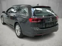 Gebraucht VW Passat Business 150 PS (110 kW) 2023 Mangangrau metallic Kombi