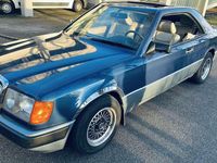 Gebraucht Mercedes 230 132 PS (97 kW) 1988 Blau Coupé