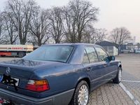 Gebraucht Mercedes 230 136 PS (100 kW) 1986 Limousine