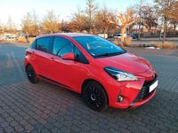 Gebraucht Toyota Yaris Club 111 PS (81 kW) 2019 Rot Limousine