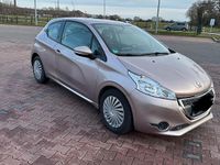 Gebraucht Peugeot 208 Active 68 PS (50 kW) 2013 Andere farben Kleinwagen