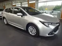 Używany Toyota Corolla Active 140 KM (102 kW) 2024 Srebrny Kombi