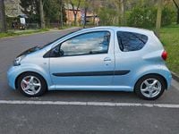 Gebraucht Toyota Aygo 68 PS (50 kW) 2006 Blau Kleinwagen