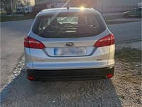 Gebraucht Ford Focus 101 PS (74 kW) 2015 Silber Kombi