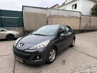 Gebraucht Peugeot 207 Premium 73 PS (53 kW) 2010 Grau Limousine