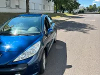 Gebraucht Peugeot 207 95 PS (69 kW) 2010 Blau Kleinwagen