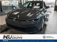Gebraucht VW Golf VIII Life 131 PS (96 kW) 2023 Delfingrau (metallic) Kombi
