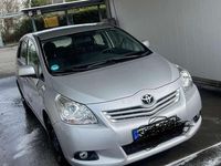 Gebraucht Toyota Verso Life 132 PS (97 kW) 2009 Beige Van / Kleinbus