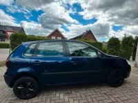 Gebraucht VW Polo 60 PS (44 kW) 2009 Blau Kleinwagen