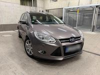 Gebraucht Ford Focus Titanium 163 PS (119 kW) 2012 Grau Kombi