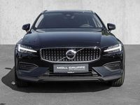 Gebraucht Volvo V60 CC Plus 197 PS (144 kW) 2023 Black solid ´stone´ / solid Kombi