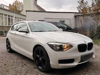 Gebraucht BMW 114 102 PS (75 kW) 2015 Weiß Kleinwagen
