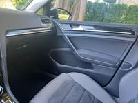 Gebraucht VW Golf VIII Highline 131 PS (96 kW) 2020 Grau Limousine