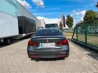 Gebraucht BMW 330 M Sport 252 PS (185 kW) 2015 Grau Limousine