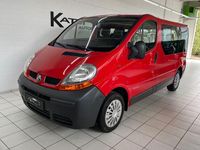 Second-hand Renault Trafic 101 CP (74 kW) 2004 Roșu Monovolum