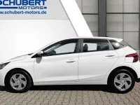 Gebraucht Hyundai i20 Select 100 PS (73 kW) 2025 Weiß Kleinwagen